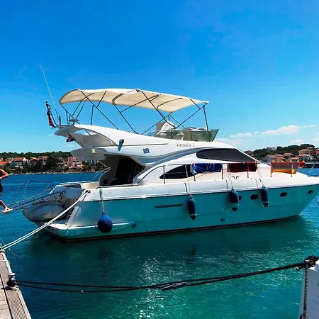 Motoryacht Paradise 2 *