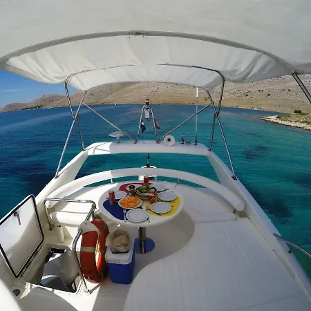 Motoryacht Paradise 2 Botel